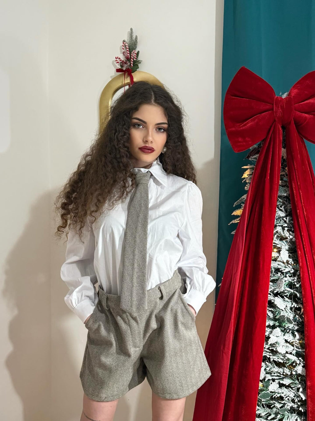 Coordinato camicia,cravatta e shorts