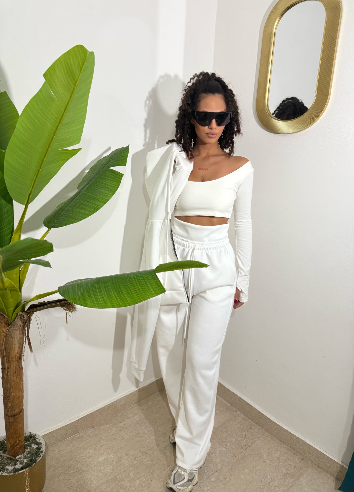 Tris Tuta White