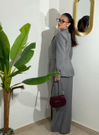 Tailleur gessato con gonna